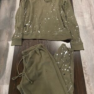 Chaser Crewneck Pullover and Pants